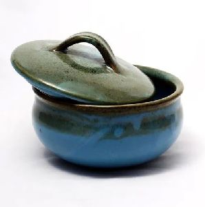 Ceramic Serving Bowl with Lid