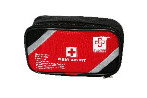 FIRST AID TRAVEL KIT MEDIUM - NYLON POUCH -63 COMPONENTS - SJF T3