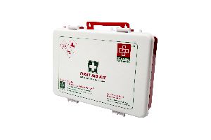 FIRST AID WORKPLACE KIT LARGE - PLASTIC BOX - 155 COMPONENTS - SJF P2