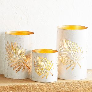 White or gold metal candle votive