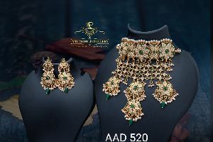 AAD 520 Kumdan Necklace Set