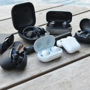 Headphones, Speakers & Accessories