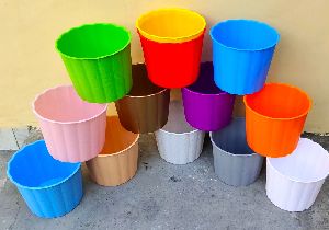 Plastic pots