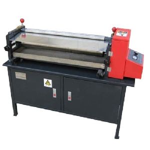 Hot and Cold Sheet Gluing Machine 700 mm Width 80 400 g Thickness 25 m/min Speed