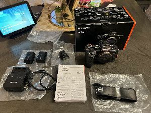 Sony A7R IV 35mm Full-Frame Camera 61.0MP Black