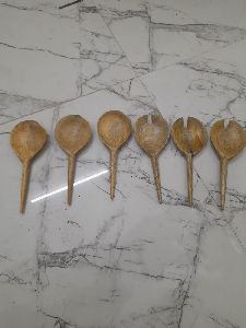 Wooden Baul with spoon fork set