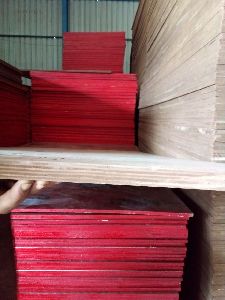 Full red core gurjan face PF plywood