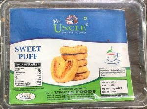 Sweet Heart Puff Biscuits