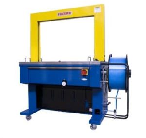 Automatic table strapping machine