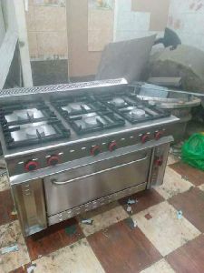6 Burner Range with Pizza Oven