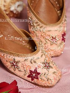 embroidered jutti for women