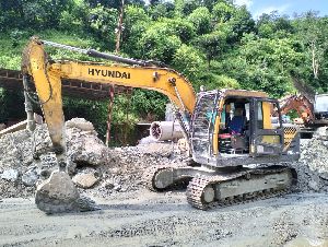 hydraulic excavator rental