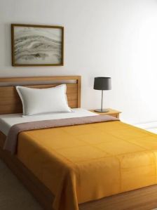 Plain Bed Quilt