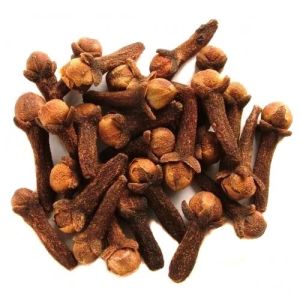 Brown Dried Clove Seeds