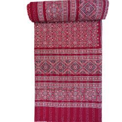 Beautiful Red Colored Kantha Throw Blankets