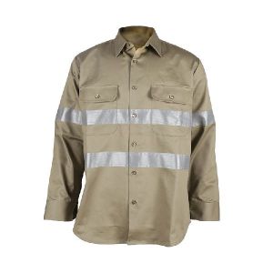 Affordable and practical flame retardant construction work shirt for men