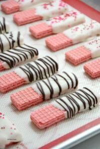 chocolate coated wafer biscuit
