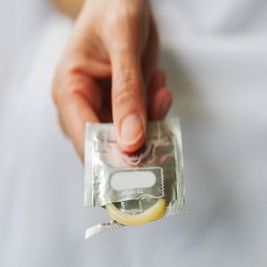Non-spermicidal Condoms