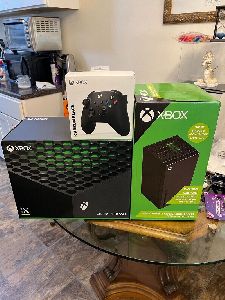 Xboxs Series X 1TB Console With Wireless 2 Controller