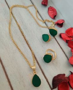 Emerald Green Stone Necklace Set