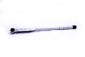 TORQUE WRENCH