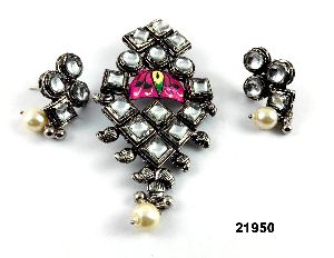 Premium oxidised pink  kundan pendant set