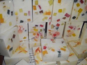 Multi fruit pulp bath soap