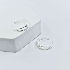 Star Plain Toe Ring