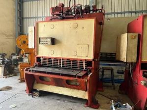 HVR 1615 Hydraulic Shearing Machine