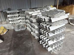 commercial aluminium ingot