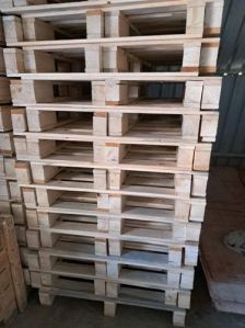 Two Way Pinewood Pallet