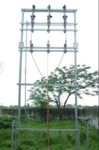 Double Pole Structure