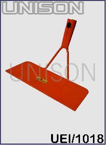 draw hoe with (pipe handle) (1018)