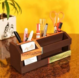 Wooden Handcrafted Pen Stand