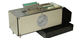 AUTOMATIC NAME PLATE FEEDING DEVICE