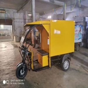 Battery Operated E Rickshaw Loader