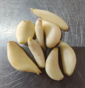 Organic Peeled Garlic