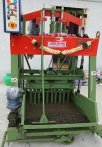 860 Triple Vibrator Solid Block Machine