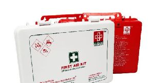 FIRST AID WORKPLACE KIT LARGE - PLASTIC BOX - 69 COMPONENTS - SJF P1