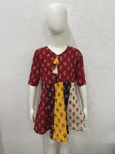 Shreni Handicrafts Girls Cotton Printed Frock, Color : Multicolor