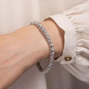 Polished Artificial Diamond Bracelet For Jewellery Use