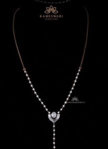 Gleaming Diamond Necklace