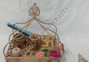 Polished Gift Hamper Basket, Color : Golden