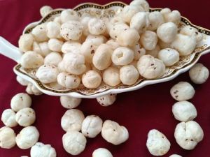 white makhana