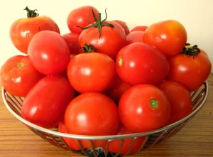 Fresh Tomato, Color : Red