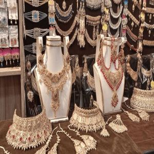 artificial jewellery