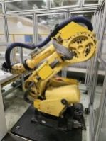 yom2002 Fanuc Welding Robot