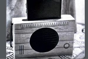 Plain Polished Wooden Radio Mobile Stand, Shape : Rectangular