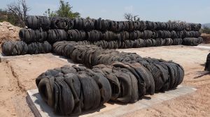 Brighstone Rubber Used Trucks Tyres, Color : Black