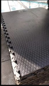 Rubber Diamond Top Interlocking Cow Mat, Weight : 38 Kg